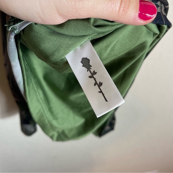 Stylish Green Camo Mini Dress - Picture 9 of 12